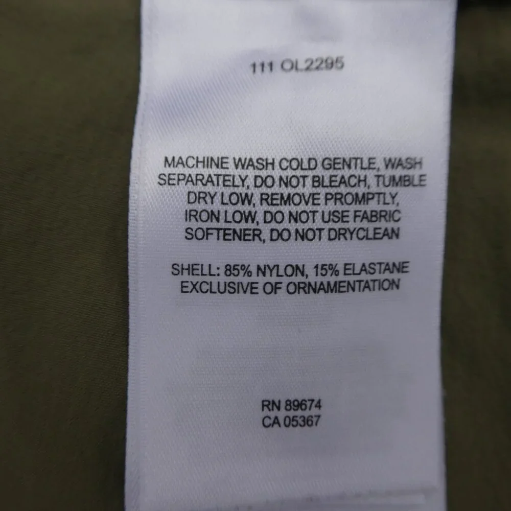 Mountain Hardware Khaki Green Nylon Trekking Pants 3 Secure Zip Pockets Crop 12